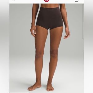 Lululemon In Movement Everlux High rise Black Short